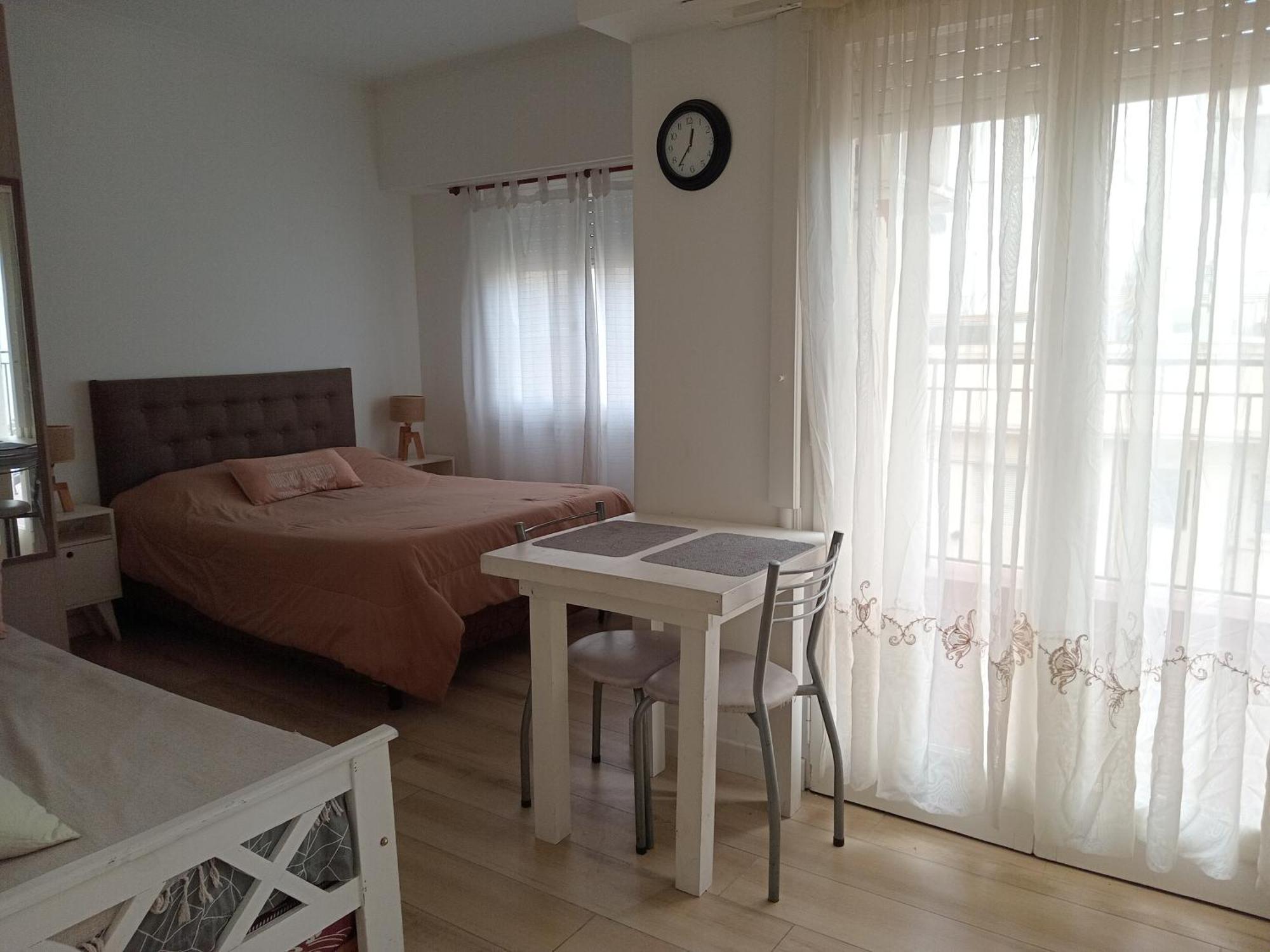 Apartamento Monoambiente Amoblado Con Terraza Zona Centro *